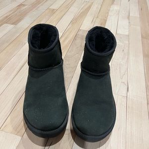 Ugg Ultra Mini boots